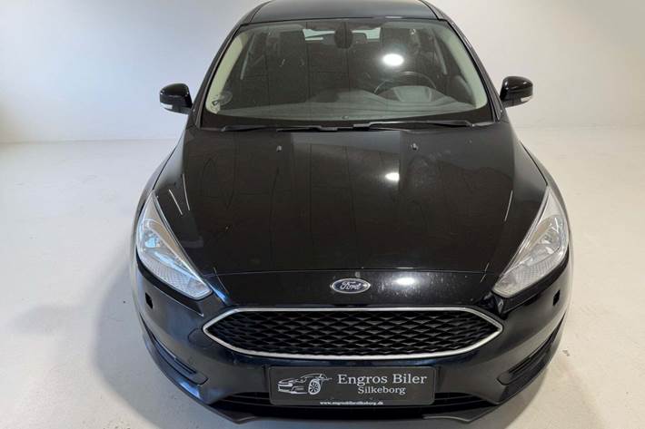 Sort Ford Focus fra 2017