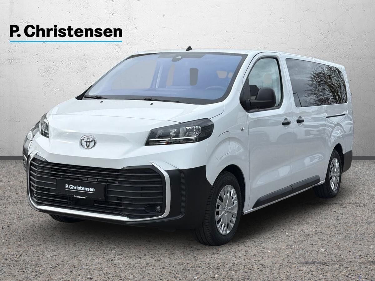 Toyota Proace Verso 75 Long Shuttle