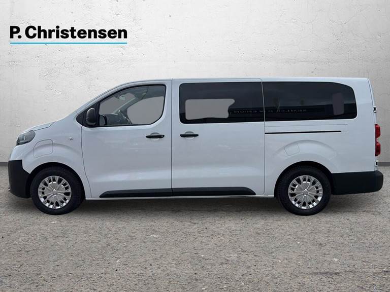 Toyota Proace Verso 75 Long Shuttle