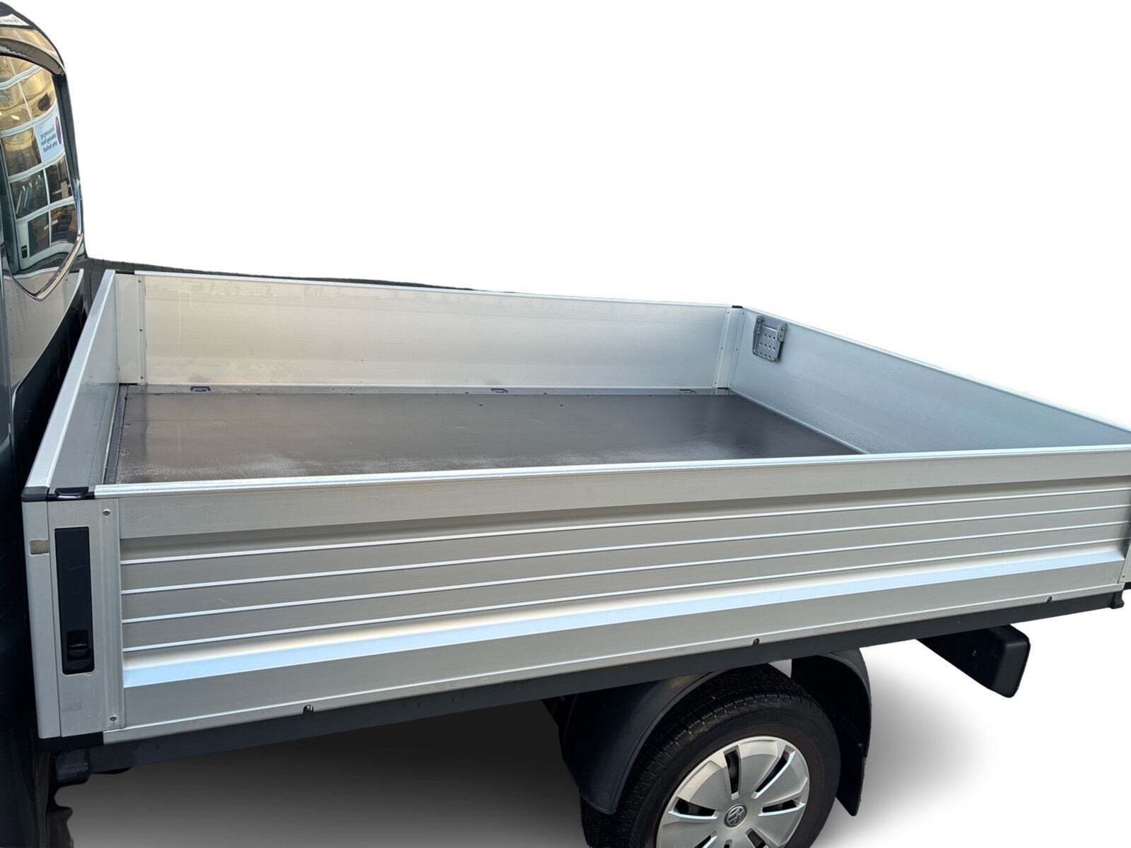 Grå VW Transporter fra 2022