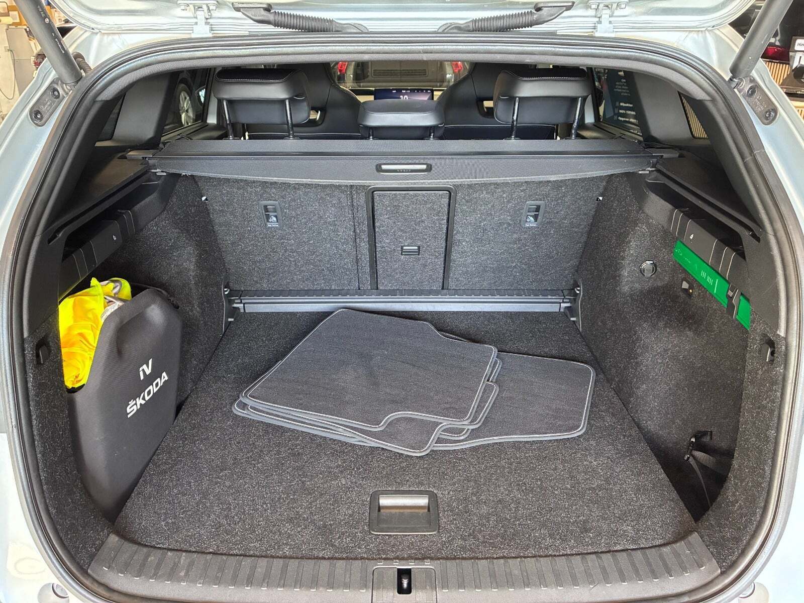 Sølv Skoda Enyaq fra 2024