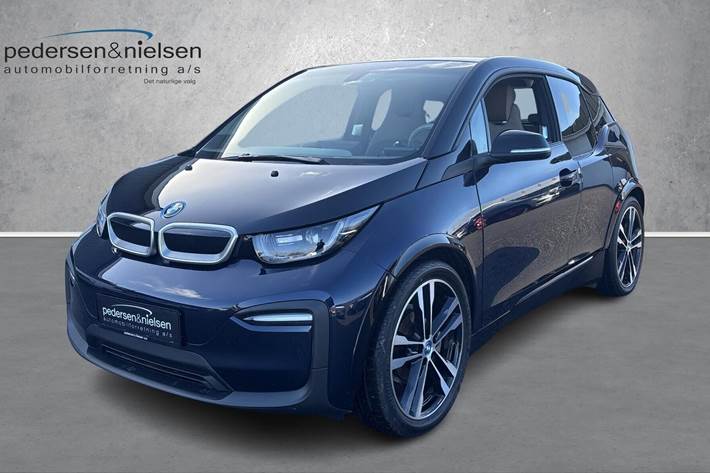 Blå BMW i3 fra 2022