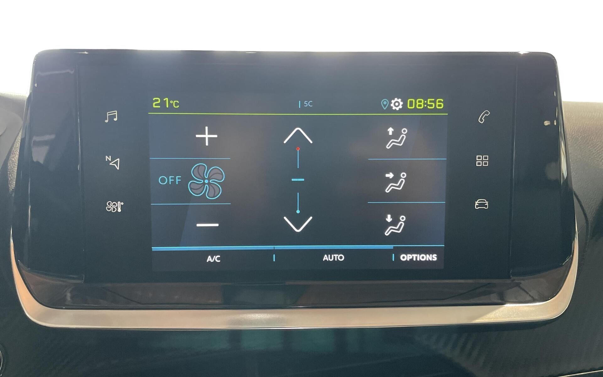 Orange Peugeot e-2008 fra 2021