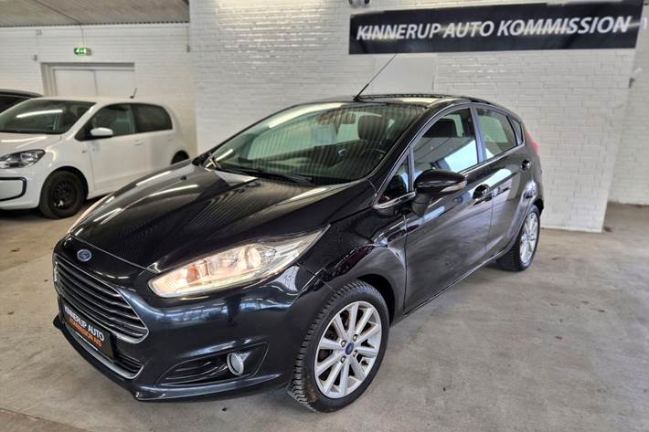 Sort Ford Fiesta fra 2015