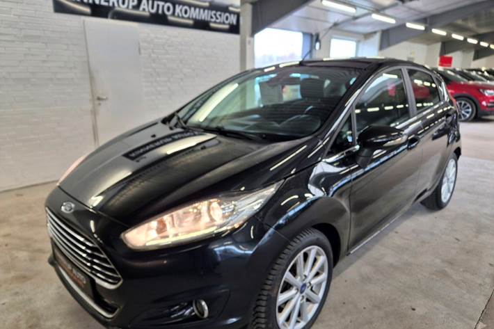 Sort Ford Fiesta fra 2015