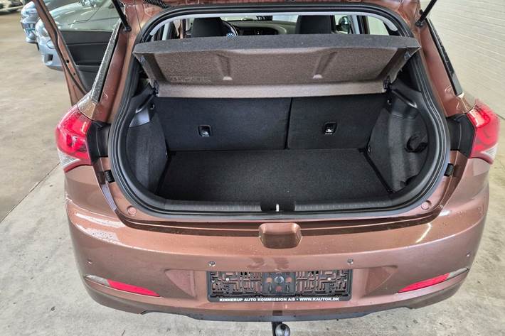 Bronze Hyundai i20 fra 2015