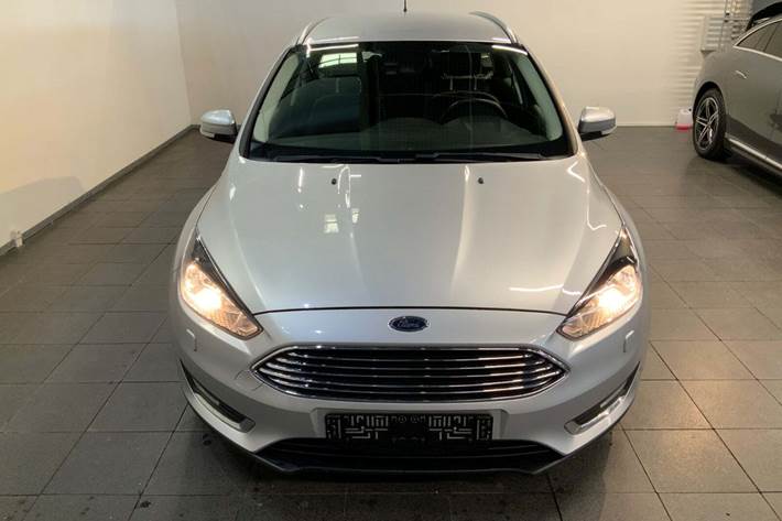 Sølv Ford Focus fra 2015