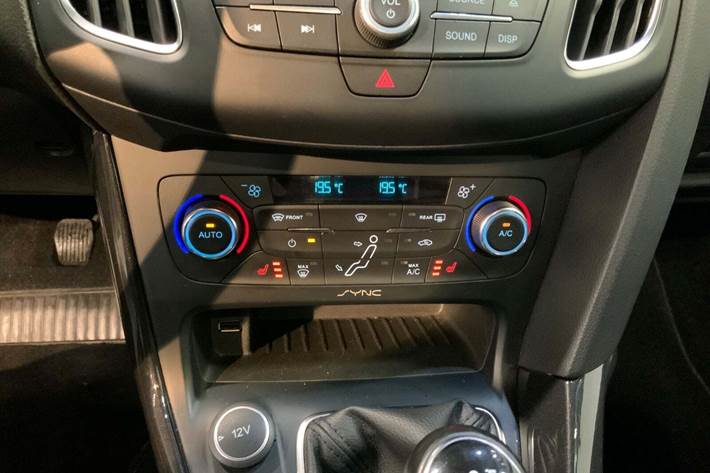 Sølv Ford Focus fra 2015