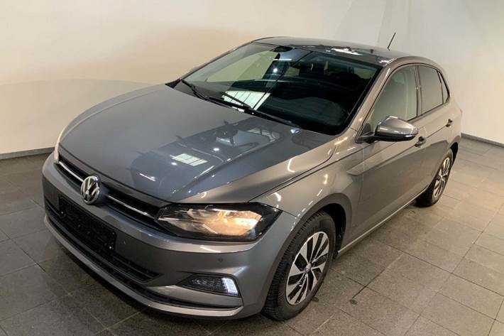 Grå VW Polo fra 2020 set udefra