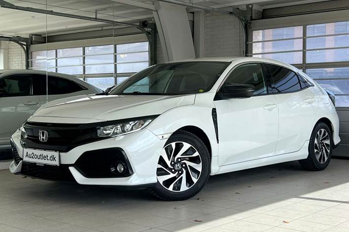 Hvid Honda Civic fra 2018 set udefra