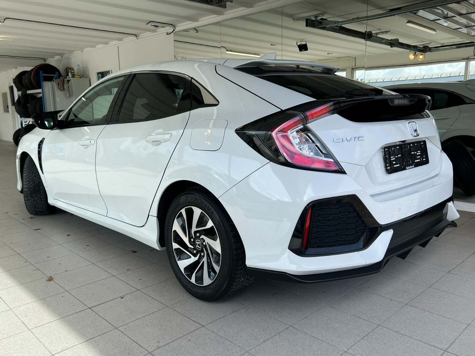 Honda Civic 1,0 VTEC Turbo Elegance CVT