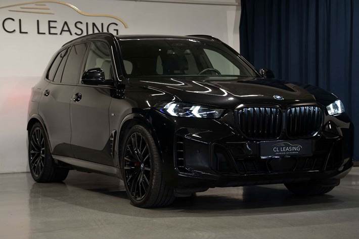 Sort BMW X5 fra 2023