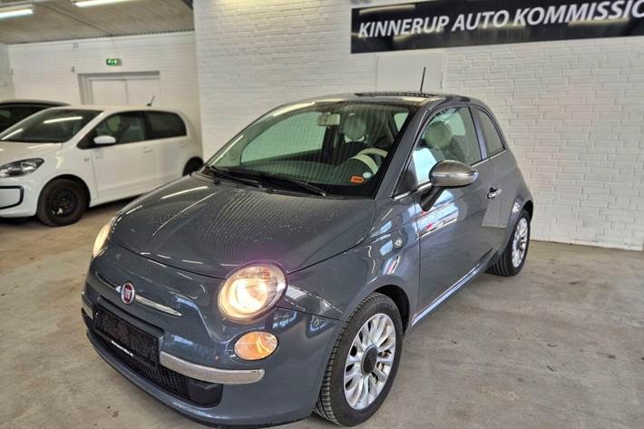 Grå Fiat 500 fra 2015