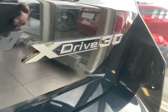 Sort BMW iX1 fra 2023