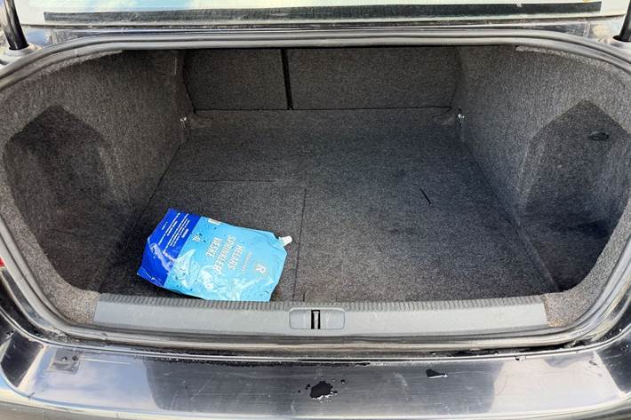 Sort VW Passat fra 2006