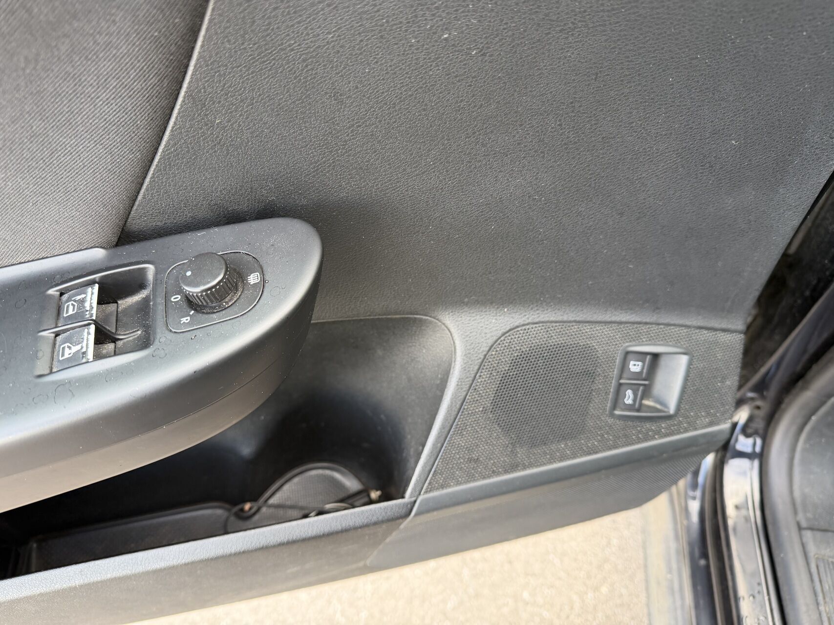 Sort VW Passat fra 2006