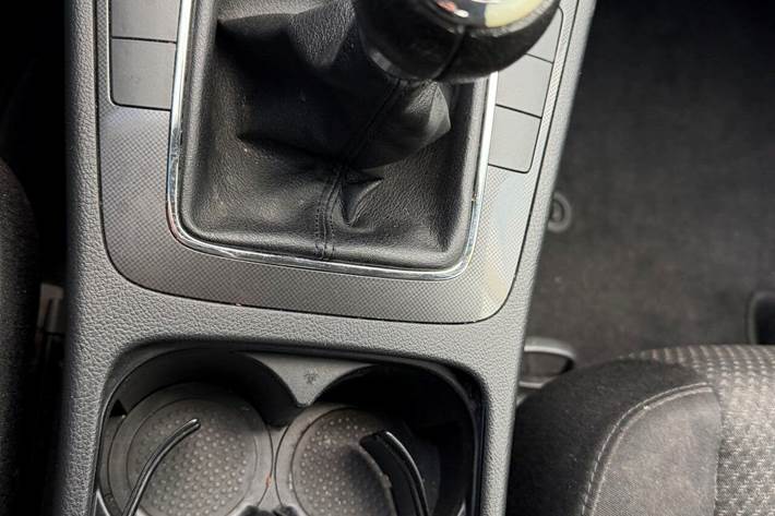 Sort VW Passat fra 2006