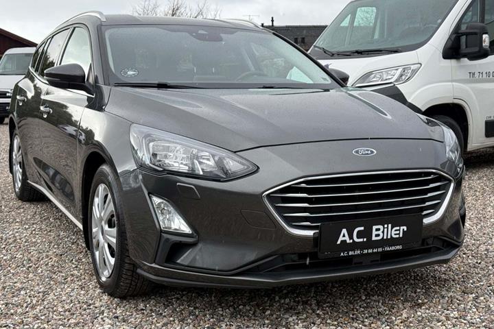 Sort Ford Focus fra 2020 set udefra
