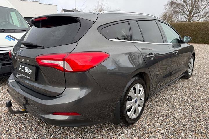 Sort Ford Focus fra 2020
