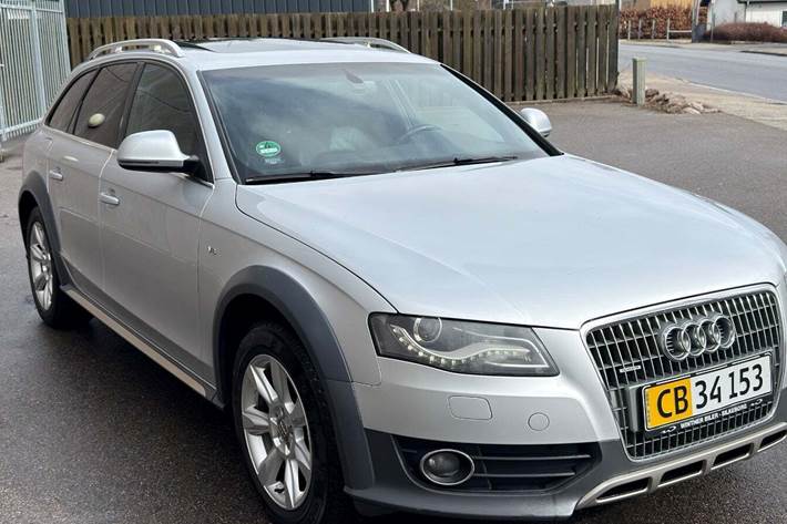 Gul Audi A4 Allroad fra 2010