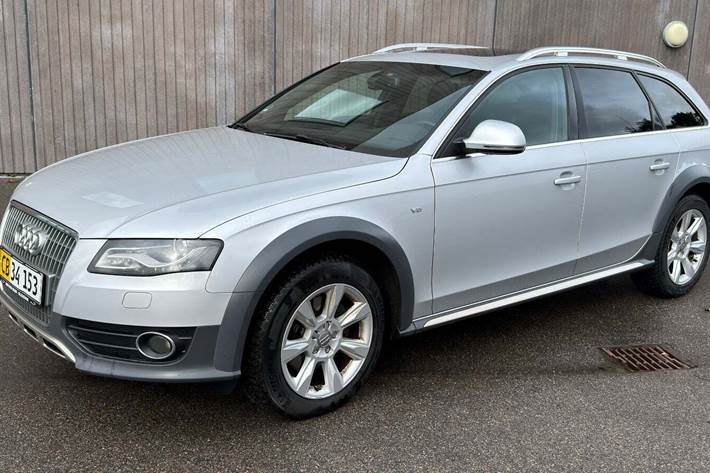 Gul Audi A4 Allroad fra 2010