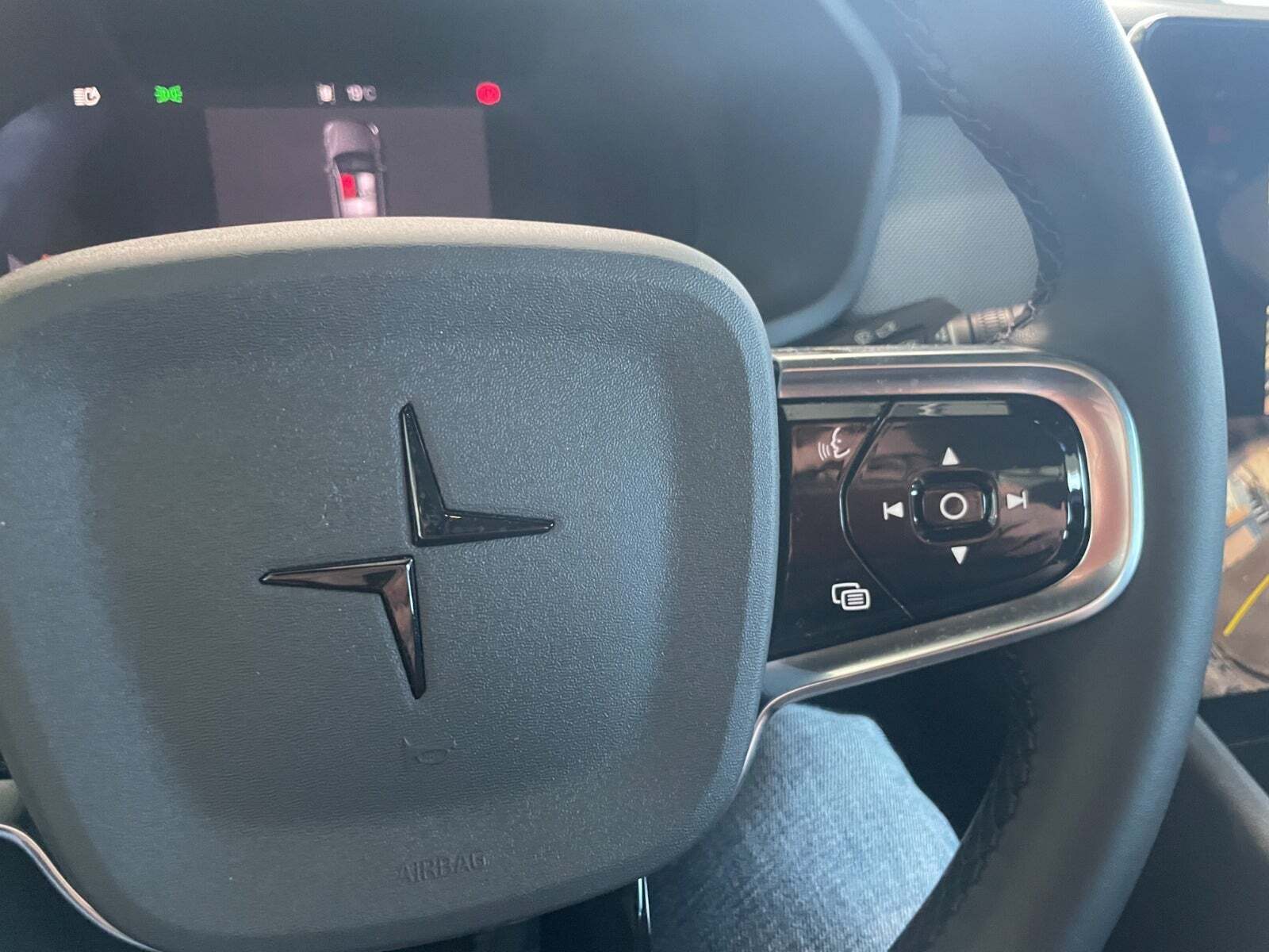 Grå Polestar 2 fra 2025