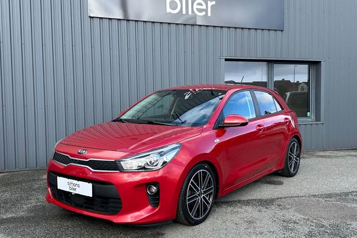 Rød Kia Rio fra 2017