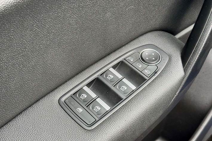 Blå Renault Captur fra 2022