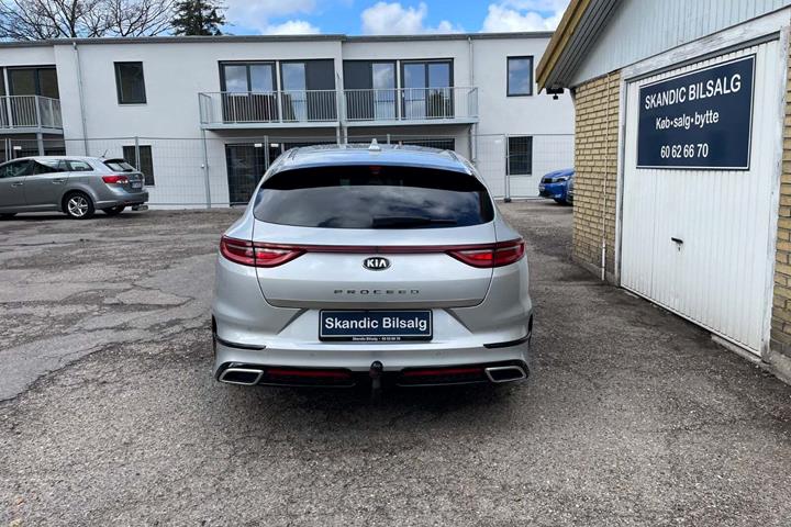 Sølv Kia ProCeed fra 2019