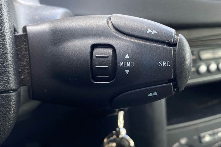 Sølv Peugeot 207 fra 2009