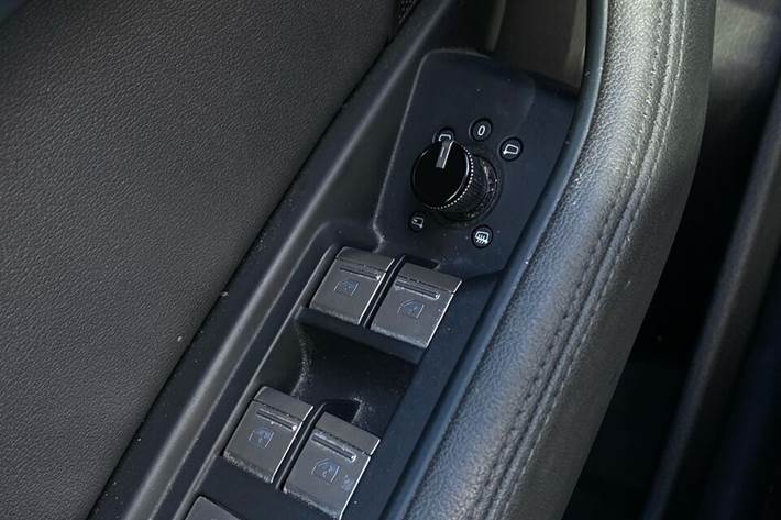 Grå Audi e-tron fra 2019