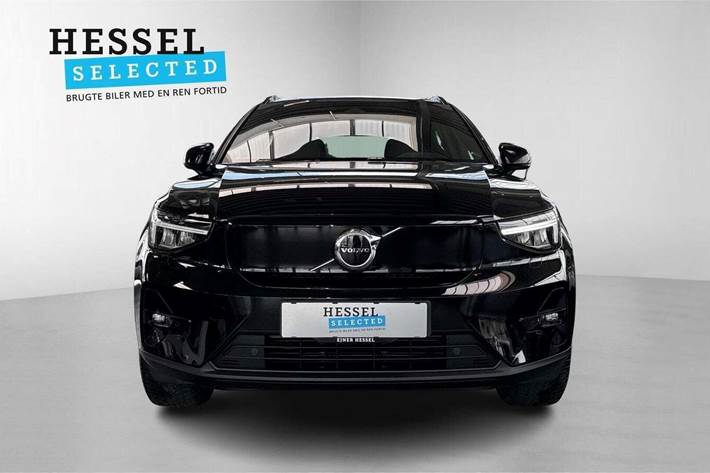 Sort Volvo XC40 fra 2023