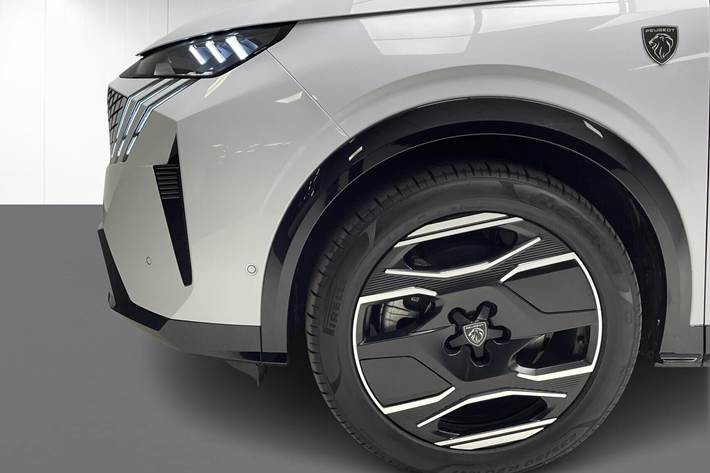 Hvid Peugeot e-5008 fra 2024