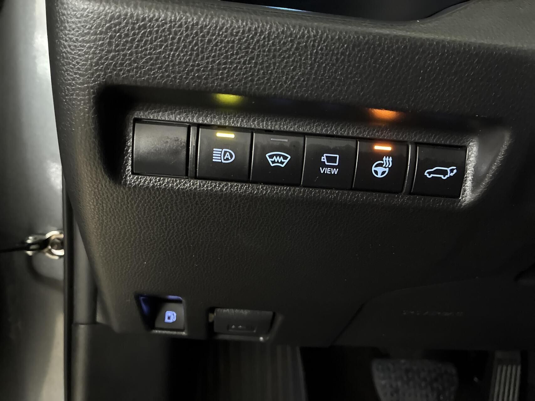 Grå Toyota RAV4 Plug-in fra 2022