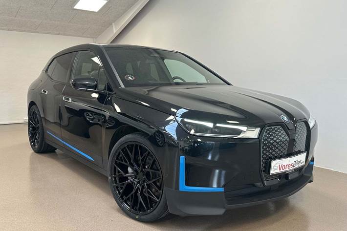 Sort BMW iX fra 2022