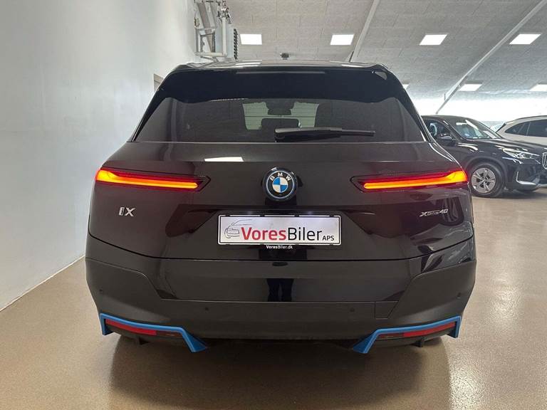 BMW iX xDrive40