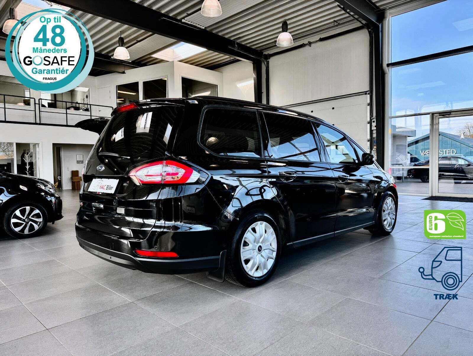 Sort Ford Galaxy fra 2016