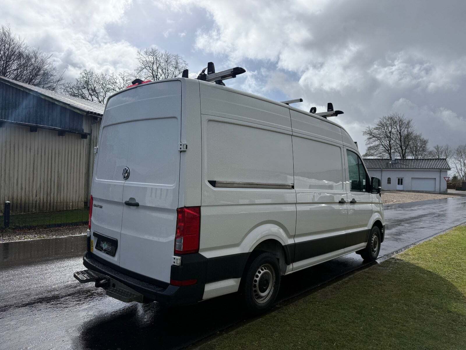 VW Crafter 35 2,0 TDi 177 Kassevogn L3H2