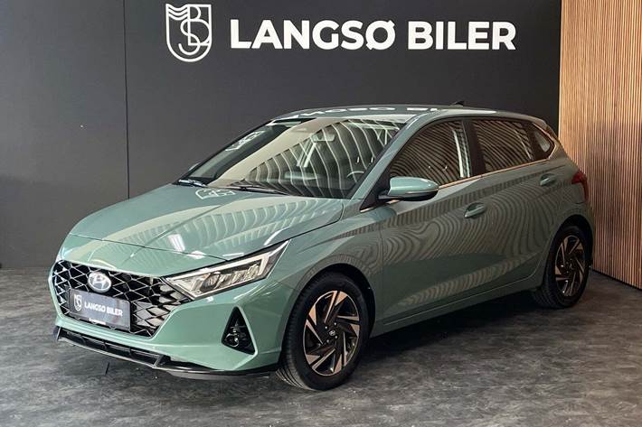 Grå Hyundai i20 fra 2021