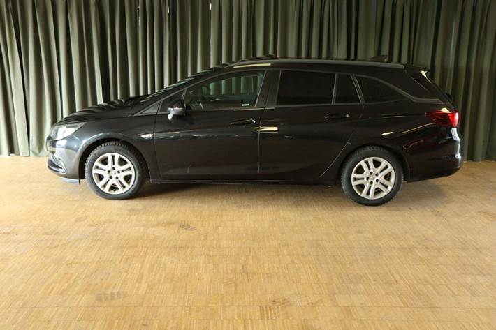 Grøn Opel Astra fra 2016