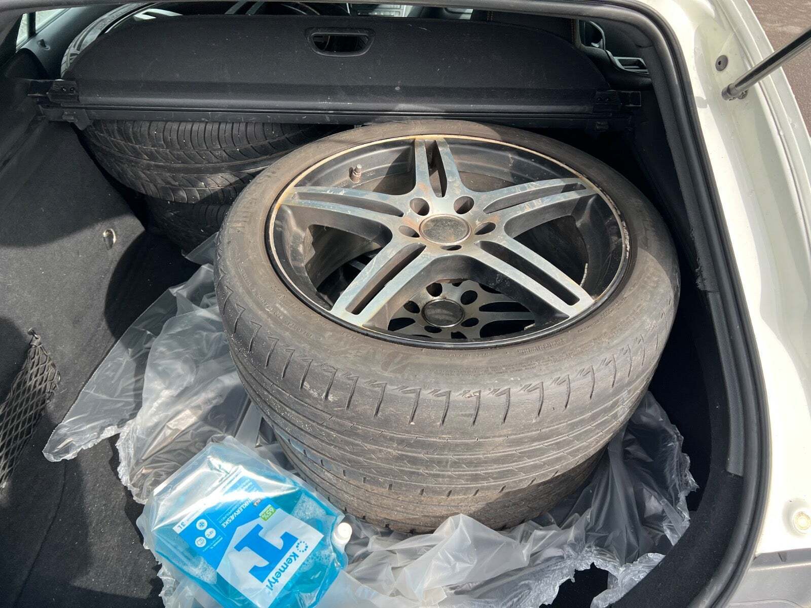 Grøn Mercedes CLA200 d fra 2016