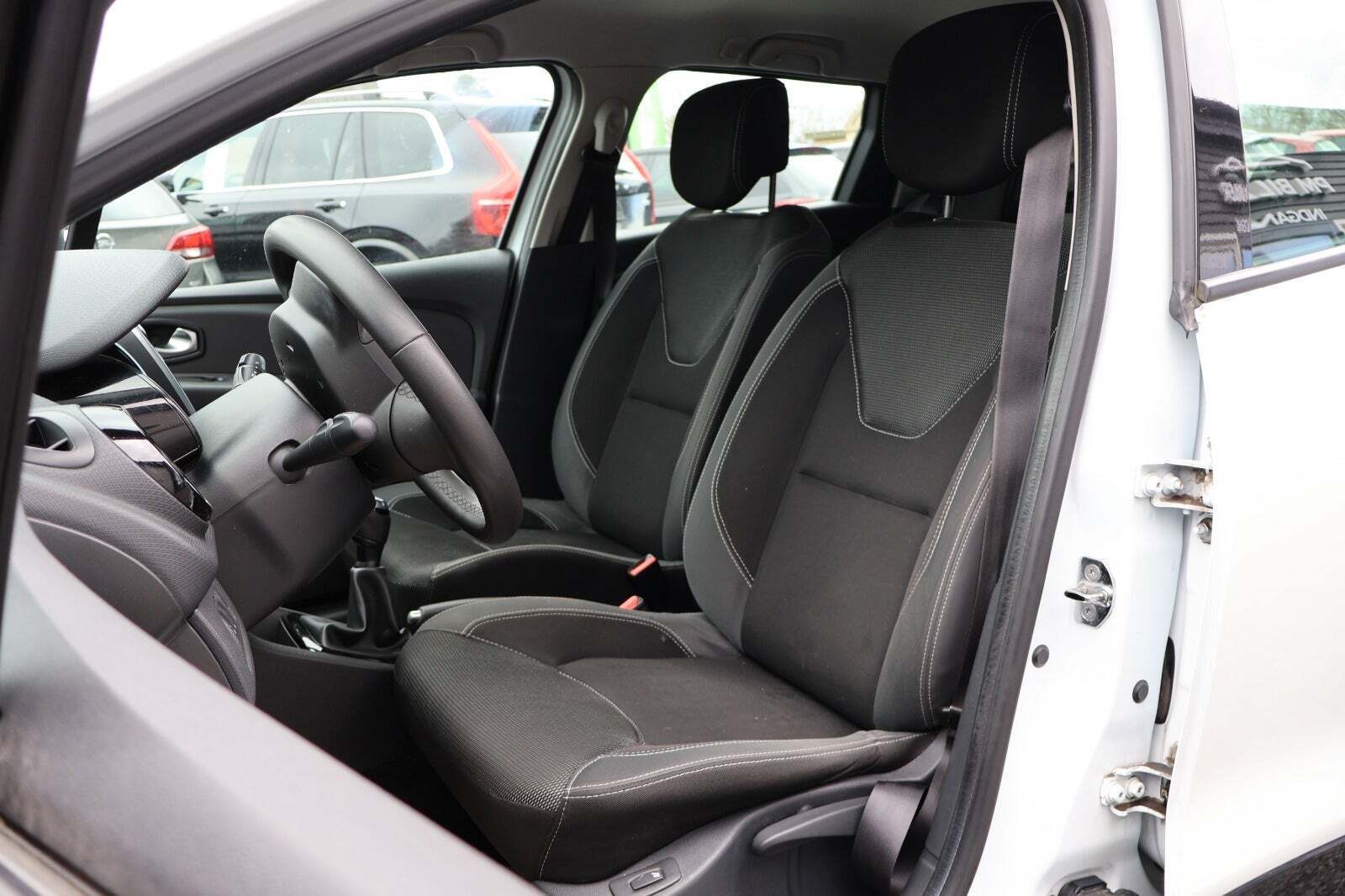 Hvid Renault Clio IV fra 2018