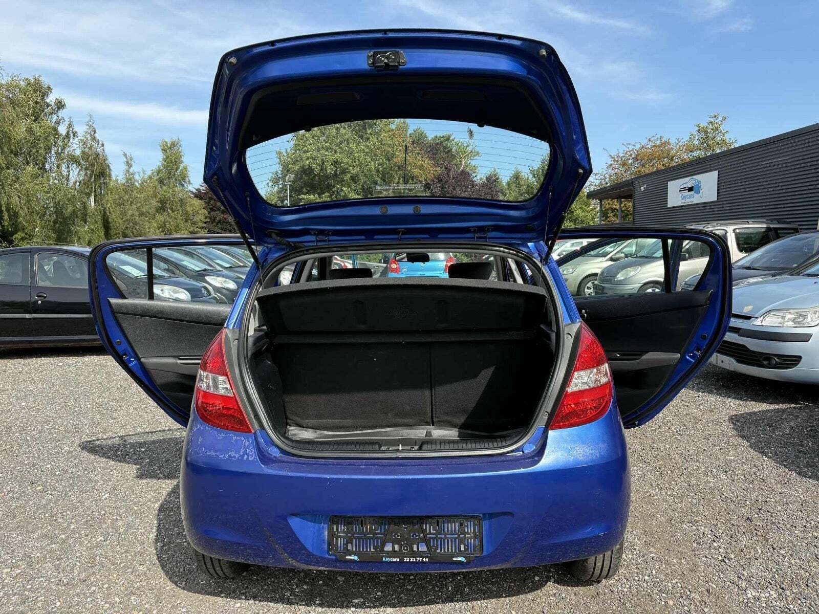 Blå Hyundai i20 fra 2009