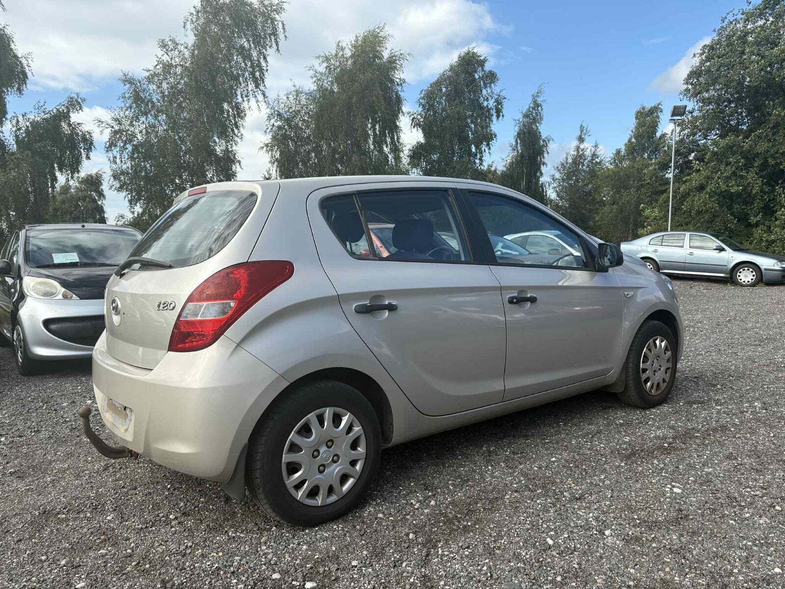 Sølv Hyundai i20 fra 2010