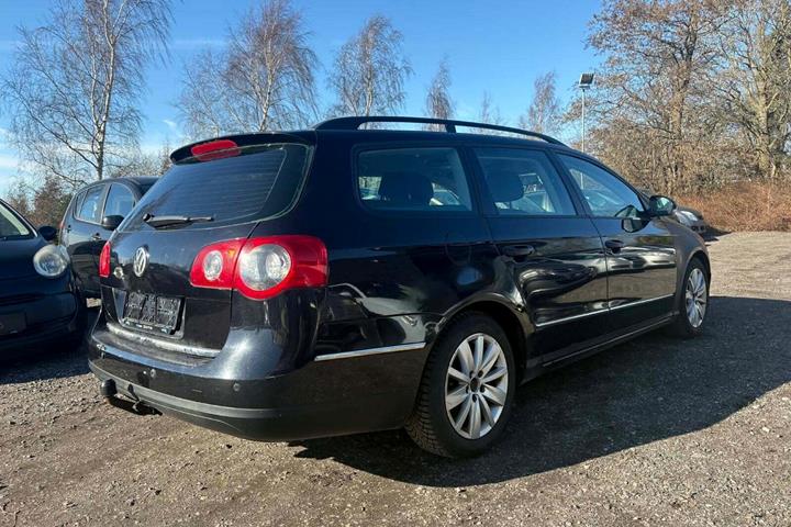 Sort VW Passat fra 2007