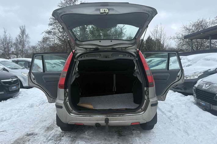 Beige Ford Fusion fra 2003