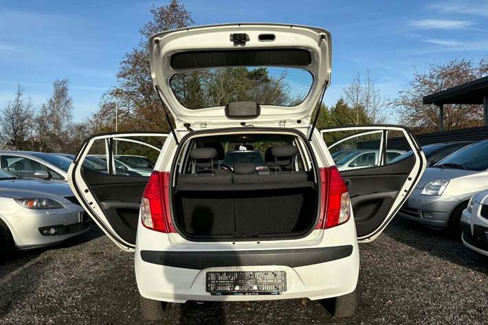 Hvid Hyundai i10 fra 2008