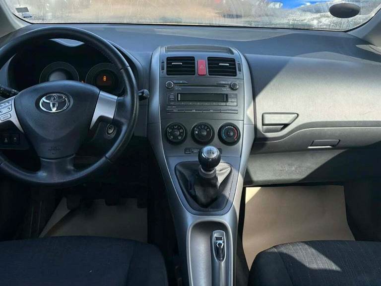 Toyota Auris 1,4 D-4D Luna
