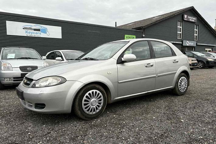 Sølv Chevrolet Lacetti fra 2008