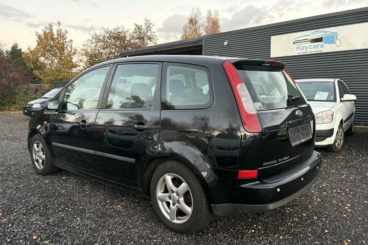 Blå Ford Focus C-MAX fra 2004
